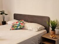 Tropical Paradise 200m From Finikoudes Beach - Ferienwohnung Larnaka