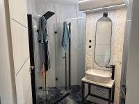 Appartamento Deluxe con 2 Camere da Letto e Balcone