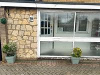 Luton Retreat - Modern 2 Bedroom Studio Near Town Centre, Station and Airport - B&B Luton