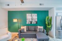 Trendy 1BD Walk to Westgate Pool Gym WD - B&B Glendale