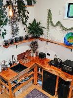 Adventurer's Chest - Pohutukawa - B&B