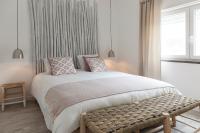 Mare Cheia (High Tide) Beach and Surf Apartments - Bed and Breakfast Peniche