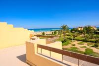 5BDR Modern Beachside Retreat in Einbay l 2nd Row - Bed and Breakfast Al ‘Ayn as Sukhnah