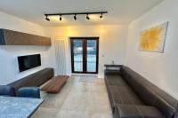 4 Bedroom house with Ensuite.contractors welcome - B&B Huddersfield