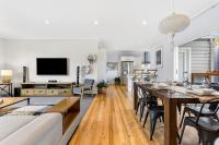 The Beach Hideaway - 500m to Beach - B&B Capel Sound