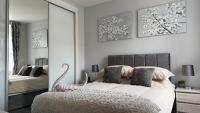 The Bakehouse - by Caithness Luxury Apartments NC500 - 5 Bedroom Luxury Holiday Home - Sleeps Work teams upto 5 & holiday makers upto 10 - B&B