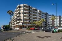 Golden Star AU by An Island Apart - B&B Funchal