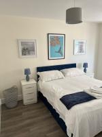 Seaview House with Sea View Brand New- 3 Bedrooms - Harwich, Dovercourt - B&B Harwich