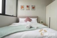 Three-Bedroom Apartment with Balcony