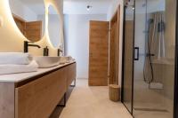 Doppel-/Zweibettzimmer mit Gartenblick
