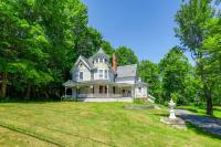 2-Acre Property Victorian Home in Brownville! - Bed and Breakfast Brownville