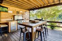 Cotter Home with Direct Access to White River! - Bed and Breakfast Cotter