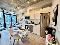 Elegant, Comfy & Sophisticated MetroLux Downtown Suite - B&B Calgary