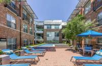 The Dallas Den Sleeps 10 - Ferienwohnung Dallas