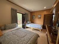 Saku Boutique Homestay - B&B Saraphi