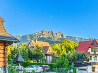 Giewont View Apartamenty z widokiem - Seven & Sauna, Jacuzzi, Basen - Grunwaldzka Krupówki Centrum Zakopane by RentiloPL - B&B Zakopane