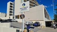 Coastal Living Iconic Scarborough Beach - B&B Perth
