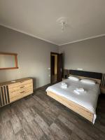 Three Roots House - B&B Stavrós