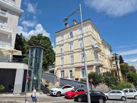 Superior Seaview Apartment - B&B Opatija