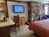 Riverbend #1 E - Efficiency On The River - B&B Red River