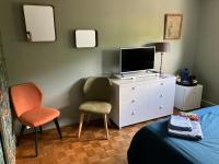 Chambre indépendante 10min circuit 24h tramway - B&B Le Mans