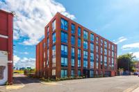 High End 2 Bedroom with Parking and City Access - B&B Liverpool