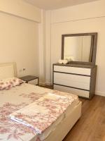 Alvaros Apartment - Bed and Breakfast Tirana