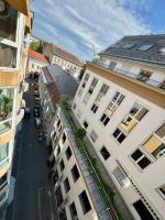 Spacious Soho Gem - City Center - Free Parking - B&B Budapest