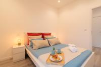 Trendy Matosinhos Flat by HostWise - Bed and Breakfast Matosinhos