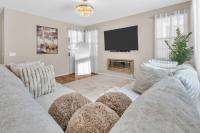 Stylish 3br 3 Bth w fireplace - B&B Beaumont