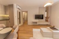 Appartamento con 1 Camera da Letto, Balcone e Vista Montagna 