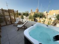 No 14 House - Bed and Breakfast Żejtun