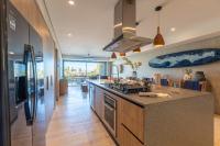 Three-Bedroom Apartment with Balcony