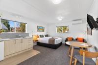 Studio met Queensize Bed
