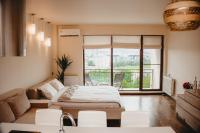 Sunny Hill Panorama - Cluj Napoca - parcare gratuita, self check in 24h, aeroport 15 minute! - B&B Cluj-Napoca