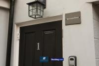 2 Bed House By Southern Stays Short Lets & Serviced Accommodation Bournemouth With Free Parking, 1km From The Beach - Bed and Breakfast Bournemouth