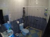 Basic Triple Room with Shared Bathroom