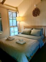 Pillowood Cottage (1Queen+2Twins) & Wood Stove