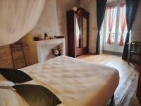 Queen Room with Balcony
