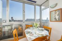 One Bedroom Apartment with Balcony in Poznan by Noclegi Renters - Chambres d'hôtes Poznan