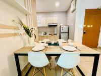 Putrajaya Family Stay 7 Pax Near IOI Mall - Chambres d'hôtes Putrajaya