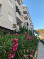 GRIDIS APARTMENT QERRET - One Bedroom Apartment, at Qerret Beach, Durres, Albania - B&B Golem
