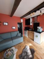 Ludo-gîte Le Petit Peuple - Bed and Breakfast Surdoux