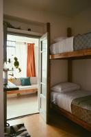 Posto Letto in Dormitorio Misto con 4 Letti