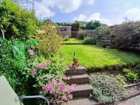 Botanical Hideaway-ROOM IN SHARED HOME WITH ONE FEMALE AND A CAT - B&B Edimburgo