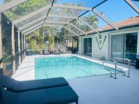 Relaxing place with pool - B&B Cape Coral