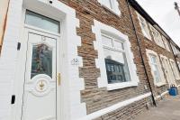 Moonlight Stays - 2bd House, up to 6ppl - B&B Cardiff