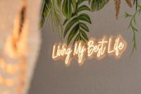 Heat of Siesta Village Walk to Beach w heated Pool - B&B Siesta Key