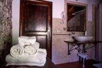 Großes Doppel-/Zweibettzimmer