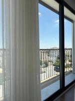 High standing villa floor close to the airport with shuttle - B&B